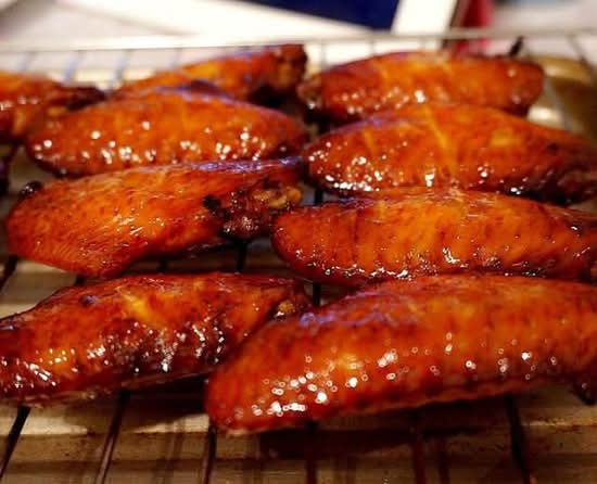 B08. 鸡翅中 / Seasoned Chicken Wings (4 pcs)